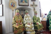 Преосвященный Стефан сослужил за Божественной литургией митрополиту Черниговскому и Новгород-Северскому Амвросию