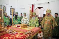 Преосвященный Стефан сослужил за Божественной литургией митрополиту Черниговскому и Новгород-Северскому Амвросию