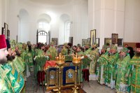 Преосвященный Стефан сослужил за Божественной литургией митрополиту Черниговскому и Новгород-Северскому Амвросию