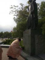 Священнослужители возложили цветы к памятнику свт. Кирилла Туровского