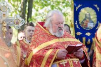 Крестный ход и Божественная литургия под открытым небом на территории бывшего Макарьевского монастыря