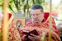 Крестный ход и Божественная литургия под открытым небом на территории бывшего Макарьевского монастыря