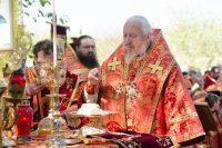 Крестный ход и Божественная литургия под открытым небом на территории бывшего Макарьевского монастыря