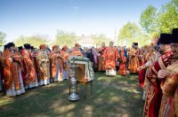 Крестный ход и Божественная литургия под открытым небом на территории бывшего Макарьевского монастыря