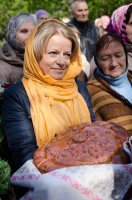 Крестный ход и Божественная литургия под открытым небом на территории бывшего Макарьевского монастыря