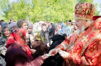 Крестный ход и Божественная литургия под открытым небом на территории бывшего Макарьевского монастыря