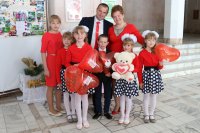 VI областной конкурс «Семья года» VI областной конкурс «Семья года»