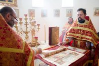 Божественная литургия в праздник иконы Божией Матери "Неупиваемая чаша"