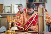 Божественная литургия в праздник иконы Божией Матери "Неупиваемая чаша"