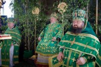 Божественная литургия в День Святой Живоначальной Троицы