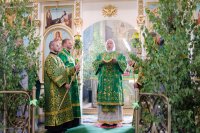 Божественная литургия в День Святой Живоначальной Троицы