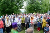 Божественная литургия в Свято-Духовом храме аг. Дворец