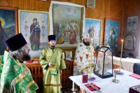Божественная литургия в Свято-Духовом храме аг. Дворец