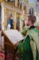 Божественная литургия в праздник иконы Божией Матери "Споручница грешных"