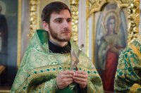 Божественная литургия в праздник иконы Божией Матери "Споручница грешных"