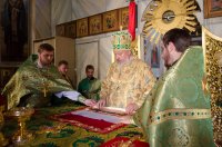 Божественная литургия в праздник иконы Божией Матери "Споручница грешных"