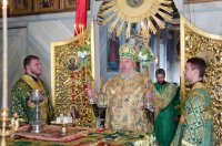 Божественная литургия в праздник иконы Божией Матери "Споручница грешных"