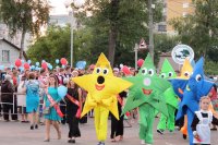 Торжественное шествие выпускников