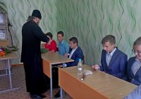 Священнослужитель встретился с учащимися и выпускниками  ГУО «Круговец-Калининский детский сад–средняя школа»
