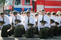 Преосвященнейший Стефан посетил торжественный выпуск офицеров-спасателей Преосвященнейший Стефан посетил торжественный выпуск офицеров-спасателей