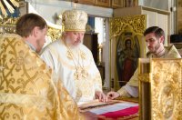 Божественная литургия в Свято-Петро-Павловском кафедральном соборе г.Гомеля