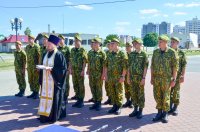 Благочинный Светлогорского округа, благословил новобранцев 5-ой отдельной роты в/ч № 5525 