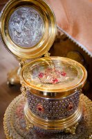 Преосвященный Стефан совершил  Божественную литургию в  храме свт. Николая Чудотворца в гп. Василевичи.