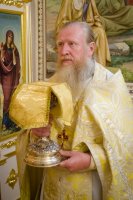 Божественная литургия в понедельник 5-й седмицы по Пятидесятнице