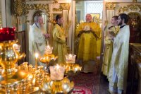 Преосвященный Стефан возглавил Божественную литургию в пределе Казанской иконы Божией Матери