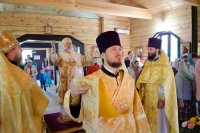 Божественная литургия в храме иконы Божией Матери "Отрада и утешение" в день памяти святых благоверных князей Петра и Февронии Муромских