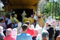 Божественная литургия в храме иконы Божией Матери "Отрада и утешение" в день памяти святых благоверных князей Петра и Февронии Муромских