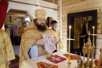 Божественная литургия в храме иконы Божией Матери "Отрада и утешение" в день памяти святых благоверных князей Петра и Февронии Муромских