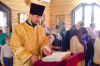 Божественная литургия в храме иконы Божией Матери "Отрада и утешение" в день памяти святых благоверных князей Петра и Февронии Муромских