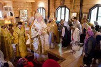 Божественная литургия в храме иконы Божией Матери "Отрада и утешение" в день памяти святых благоверных князей Петра и Февронии Муромских