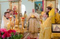 Божественная литургия в праздник Собора славных и всехвальных 12-ти апостолов