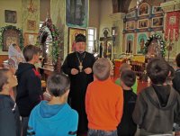 ДОБРУШ. Храм посетили ребята из семей, находящихся под социальной защитой государства