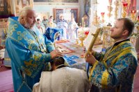 Божественная литургия в праздник Казанской иконы Божией Матери