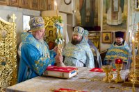 Божественная литургия в праздник Казанской иконы Божией Матери