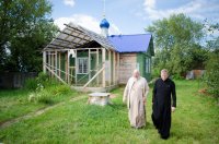 Преосвященный Стефан совершил рабочий визит в молитвенные дома в честь Казанской иконы Божией Матери аг. Октябрь и сщмч. Пиония аг. Уза