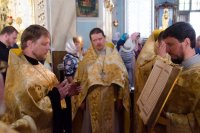 Вечернее богослужение с чтением акафиста нараспев