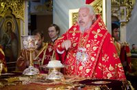 Гомельчане встретили частицу мощей святого великомученика и целителя Пантелеимона Гомельчане встретили частицу мощей святого великомученика и целителя Пантелеимона