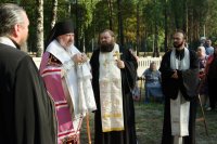 Преосвященнейший Стефан совершил молебен с чином освящения новосооруженного креста Преосвященнейший Стефан совершил молебен с чином освящения новосооруженного креста