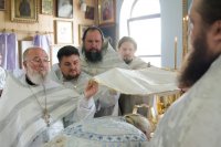 Божественная литургия в праздник Толгской иконы Божией Матери